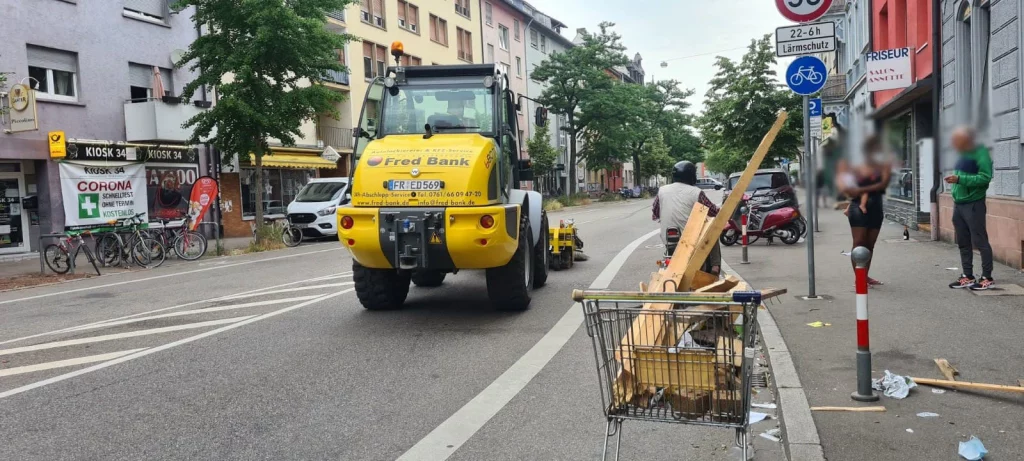 Unfallstellen-Reinigung nach Verkehrsunfall – Fred Bank