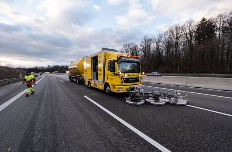 Havariemanagement bei Gefahrstoffaustritt auf Straßen